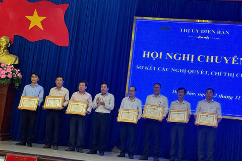 Thị uỷ Điện Bàn sơ kết tình hình thực hiện các nghị quyết chuyên đề